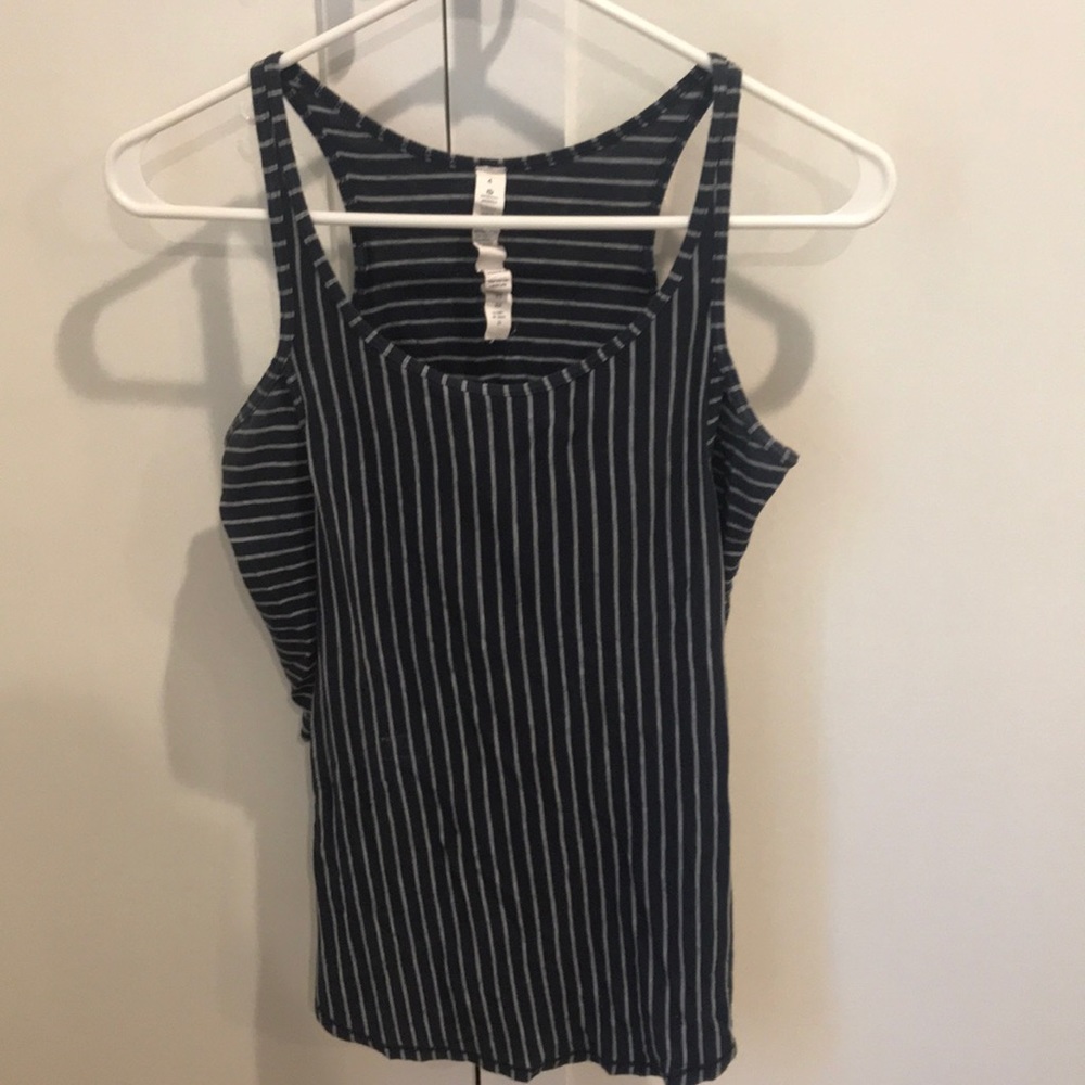 Lulu lemon work out top